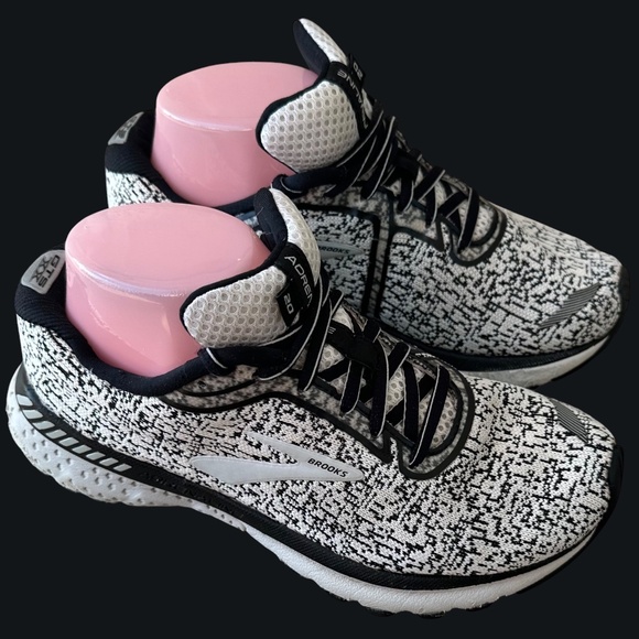 Brooks Adrenaline GTS 20 Sneakers Running Shoes Womens 7 Black White Trainers - Picture 4 of 10